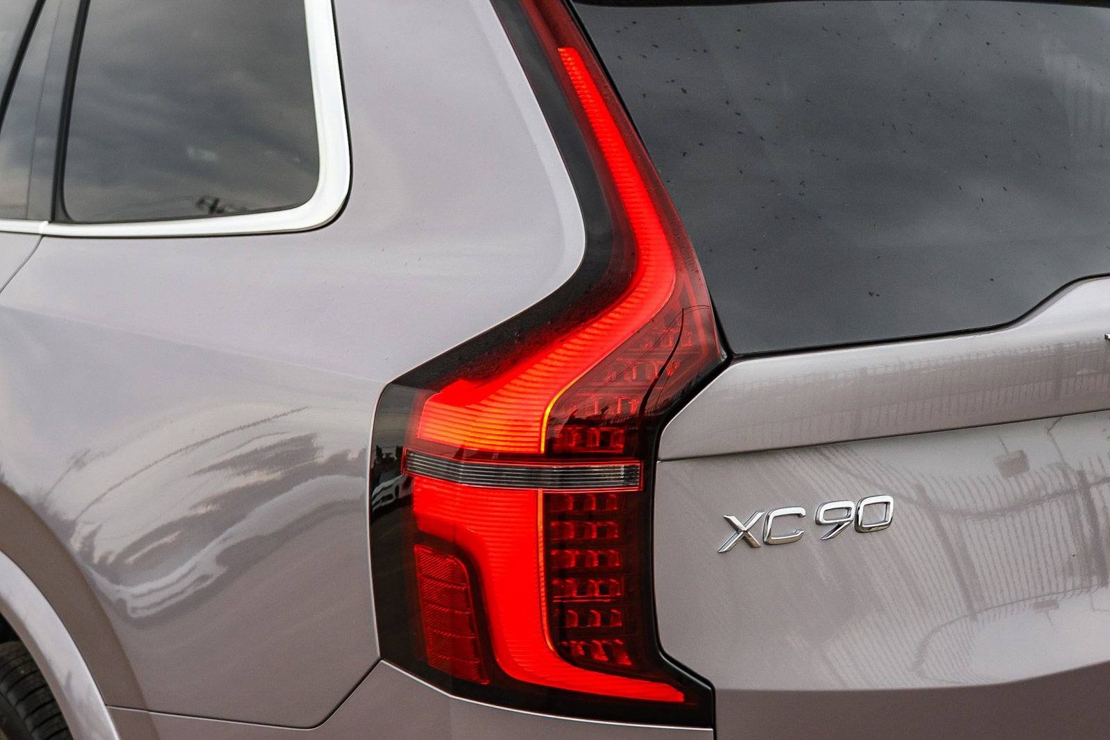 New 2026 Volvo XC90 B6 Plus w/ Protection Package AWD/4WD image 11