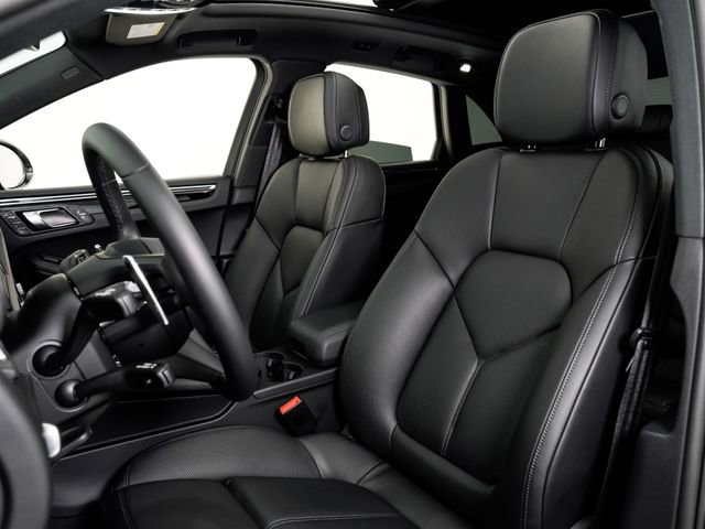 Certified 2026 Porsche Macan S AWD/4WD image 5