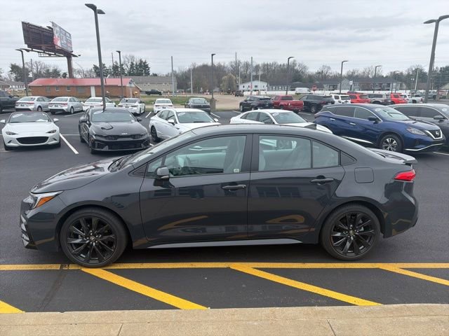 Used 2023 Toyota Corolla SE image 3