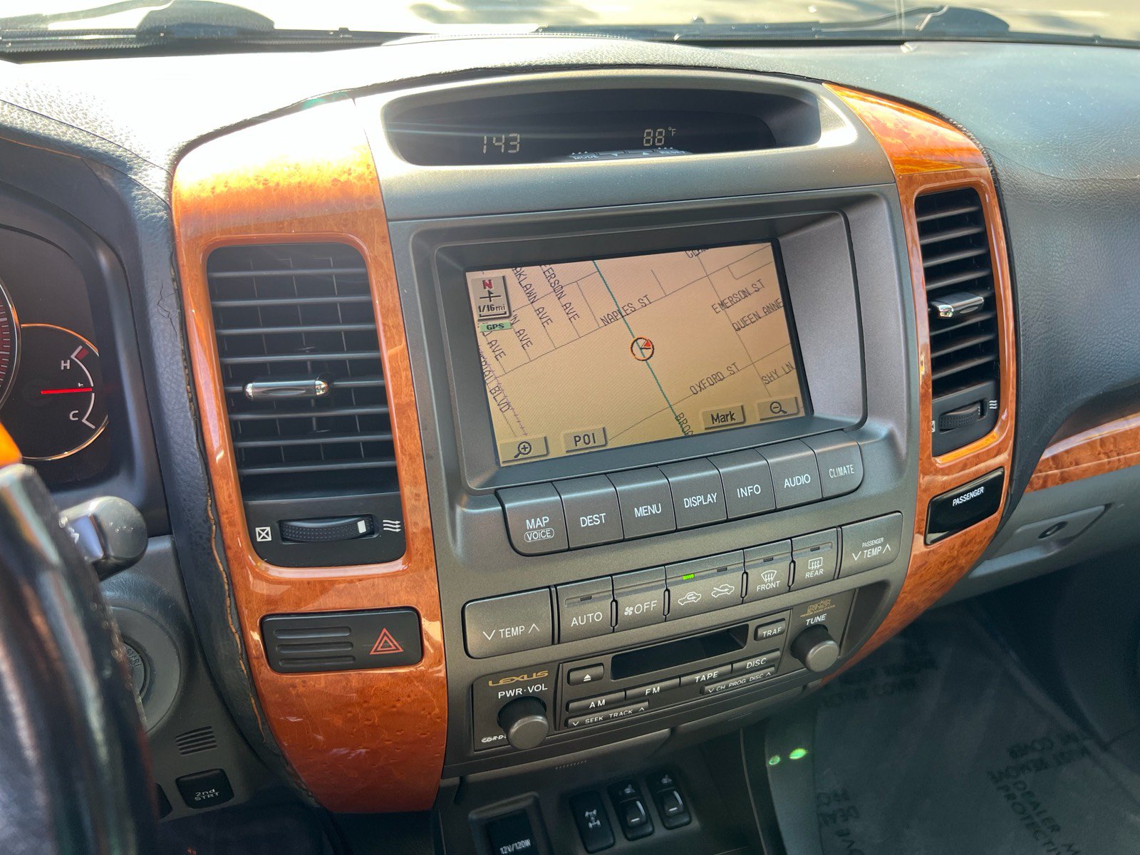 Used 2004 Lexus GX 470 AWD/4WD image 25