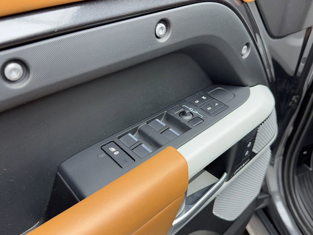 Used 2023 Land Rover Defender 130 First Edition image 37
