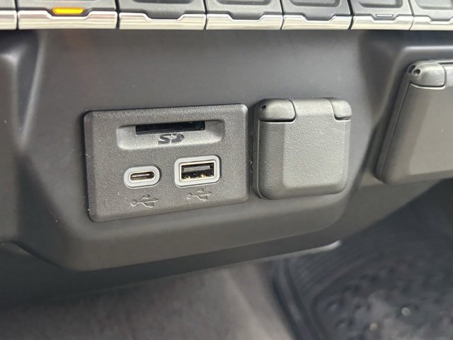 Used 2019 GMC Sierra 1500 SLE w/ SLE Value Package image 31