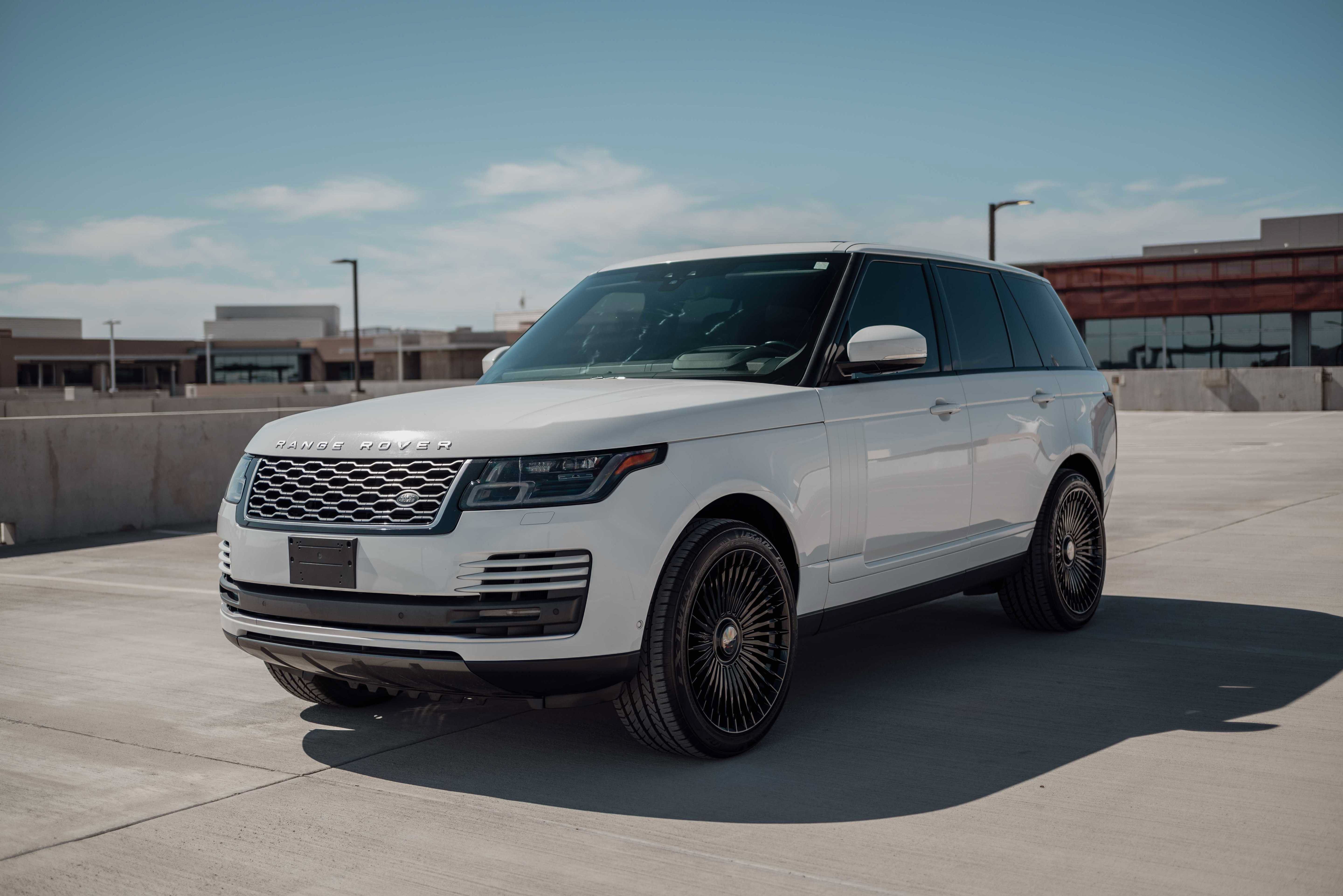 Used 2019 Land Rover Range Rover HSE AWD/4WD image 1