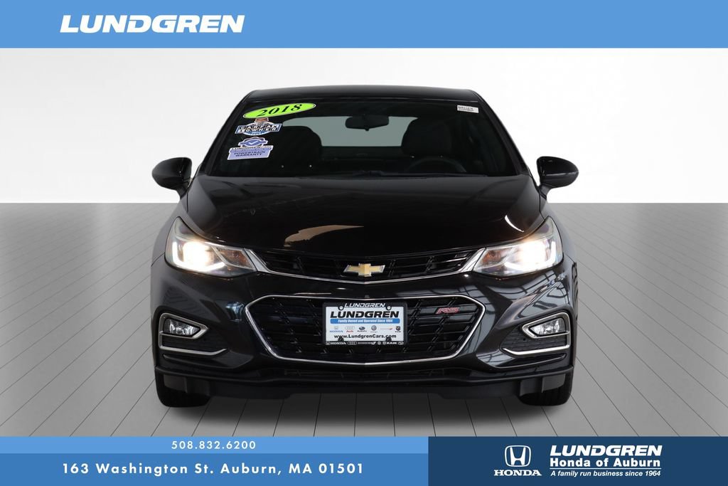 Used 2018 Chevrolet Cruze LT FWD image 2