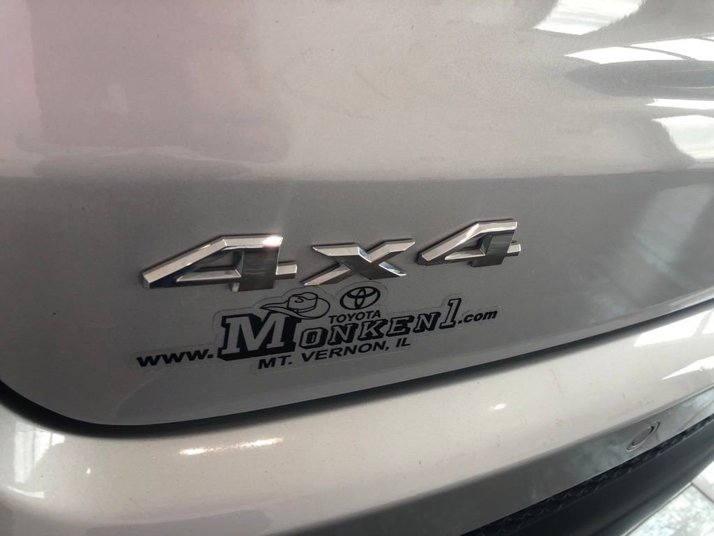 Used 2024 Jeep Compass Limited image 8