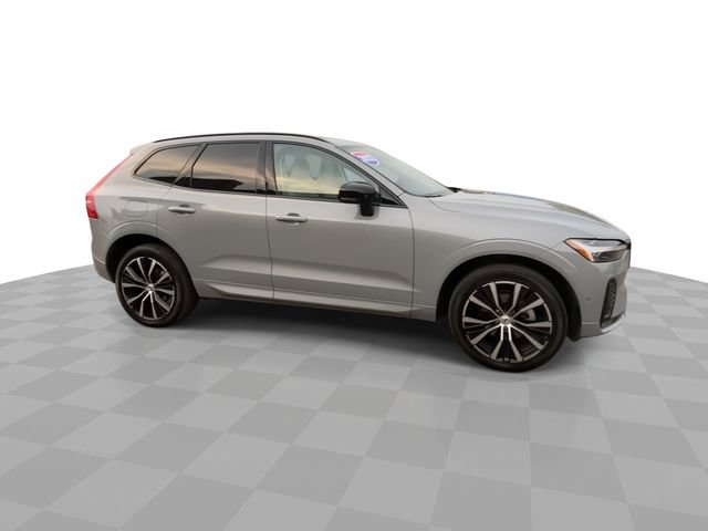 Used 2025 Volvo XC60 B5 Plus w/ Protection Package Premier AWD/4WD image 3