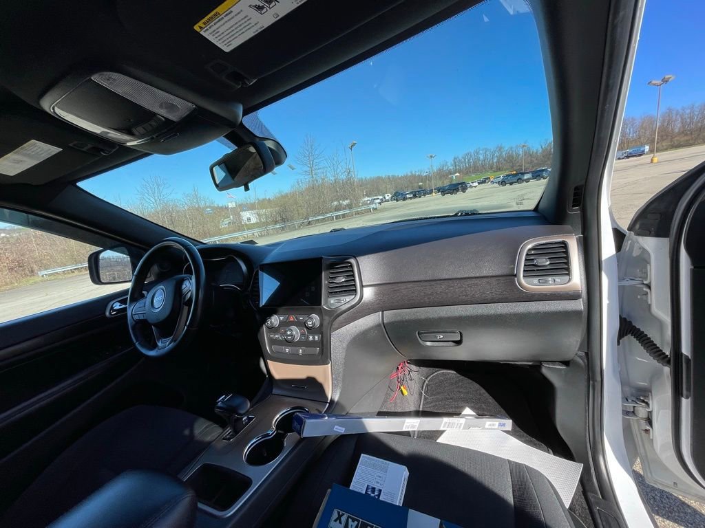 Used 2015 Jeep Grand Cherokee Laredo w/ Quick Order Package 23E image 12