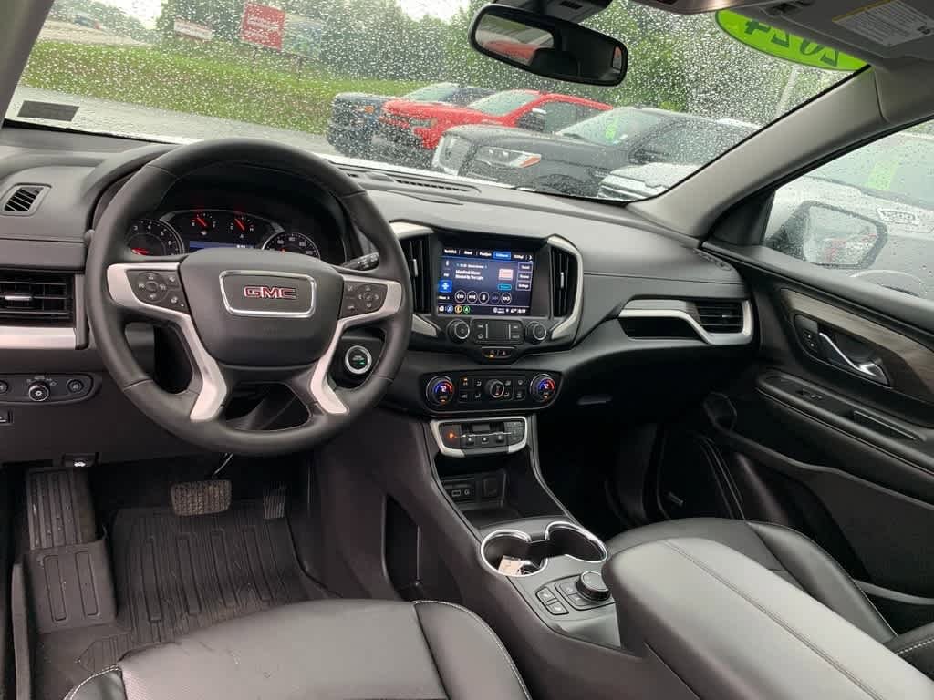 Used 2024 GMC Terrain SLT w/ Infotainment Package II AWD/4WD image 19