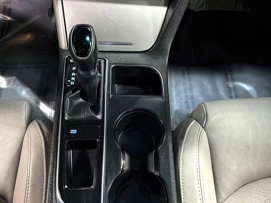 Used 2017 Hyundai Sonata Sport w/ Value Edition Package 02 image 18