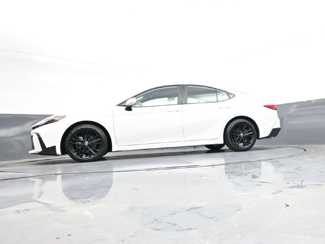 Used 2025 Toyota Camry SE FWD image 36