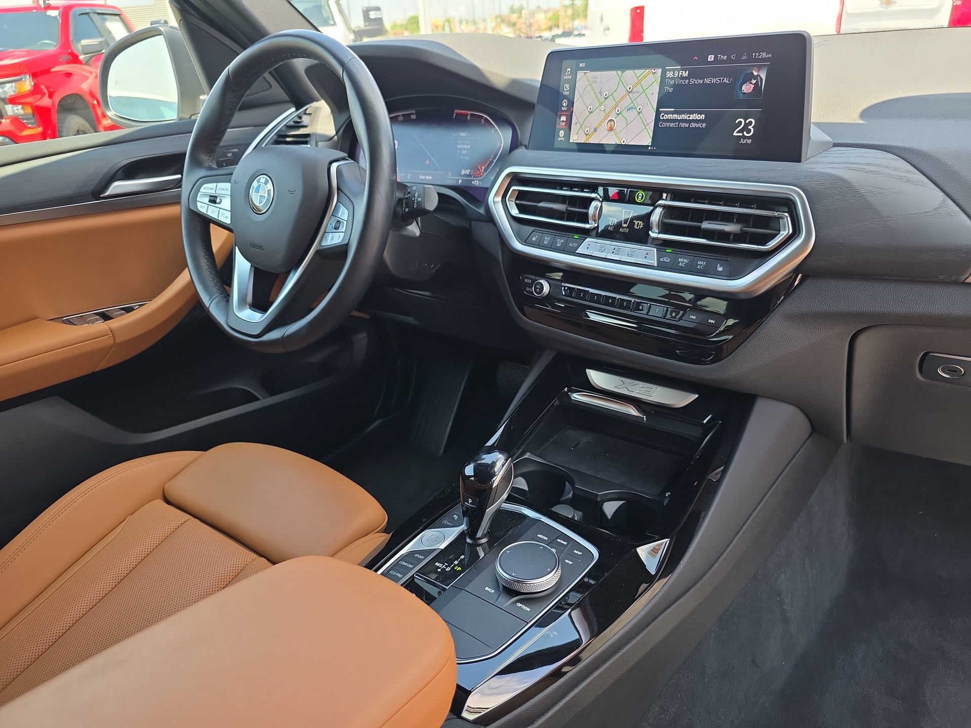 Used 2024 BMW X3 sDrive30i w/ Convenience Package RWD image 16