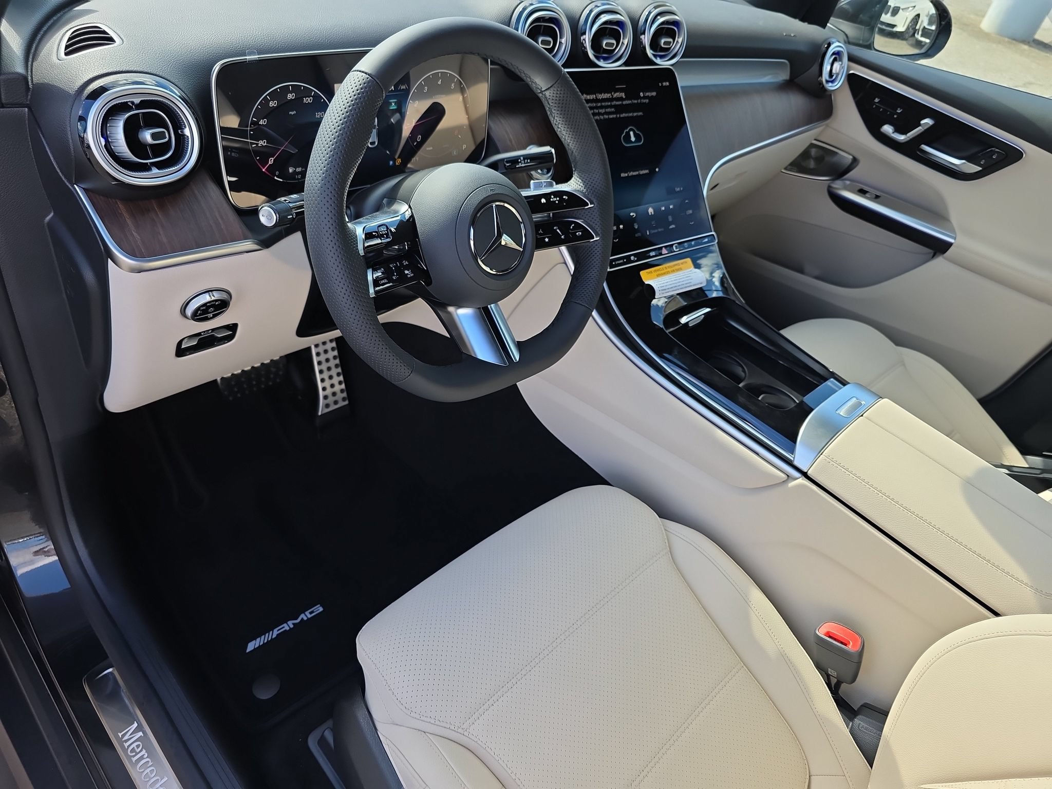 New 2027 Mercedes-Benz GLC 300 4MATIC image 9