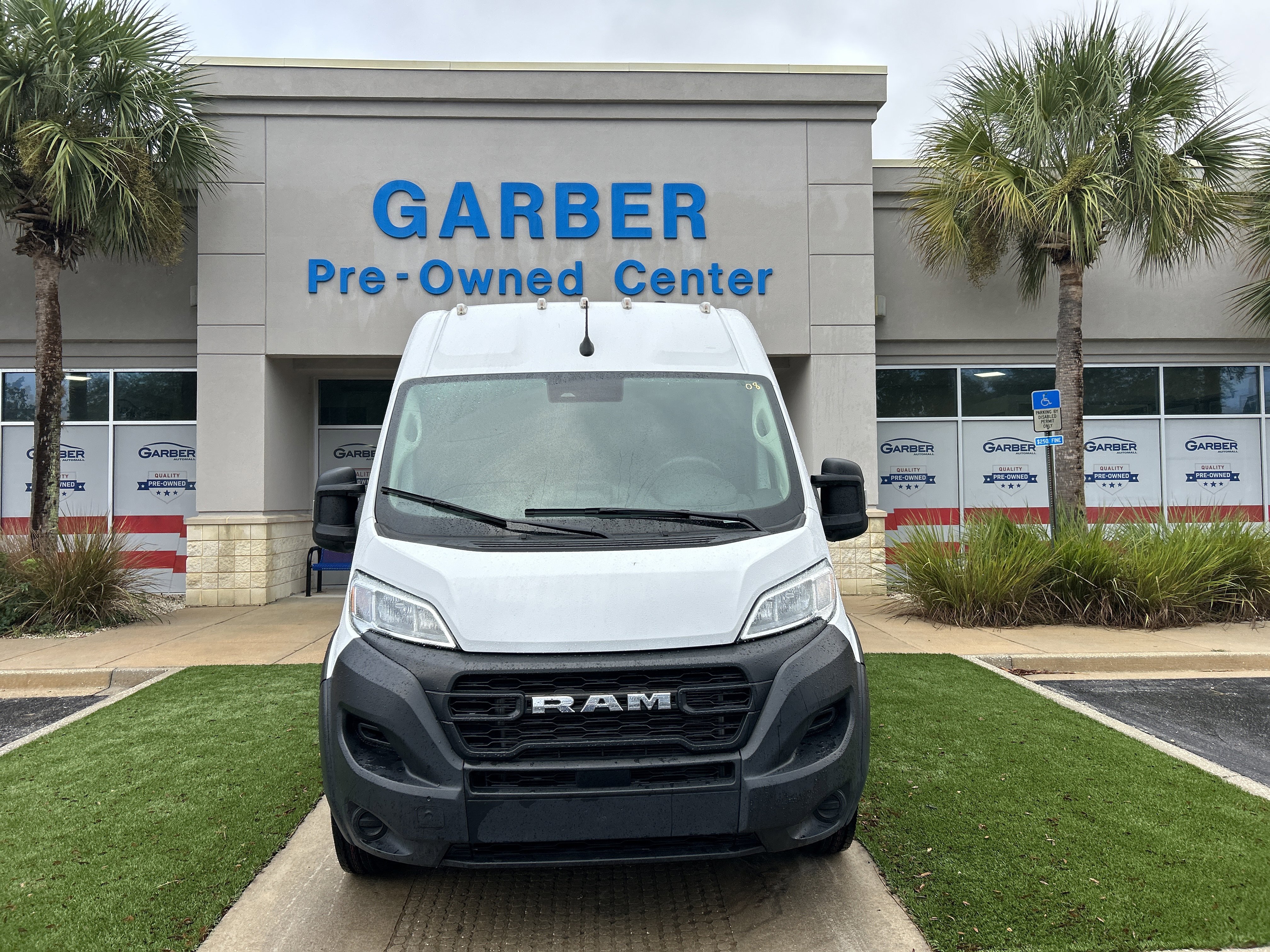 Used 2023 RAM ProMaster 2500 image 2
