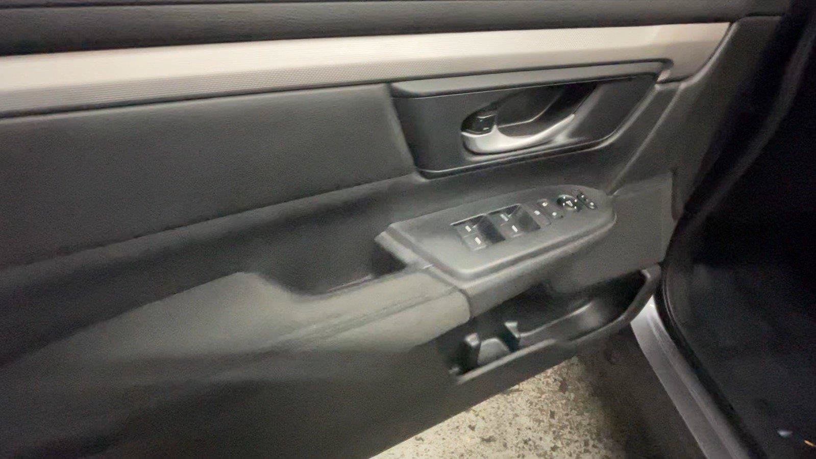 Used 2019 Honda CR-V LX image 31