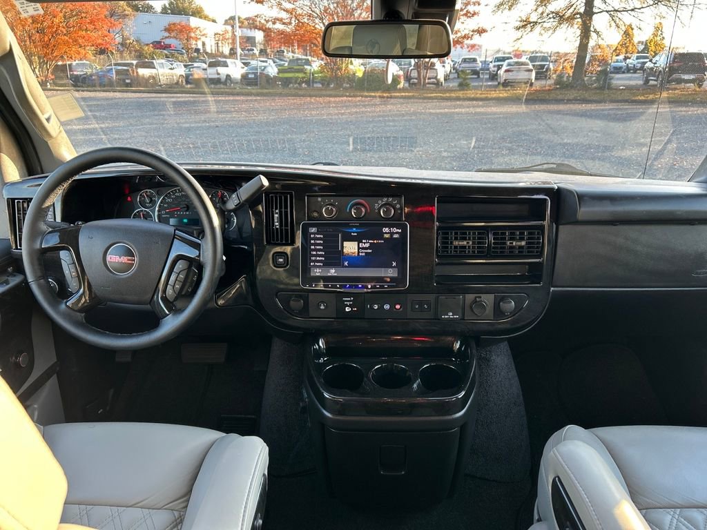 Used 2025 GMC Savana 2500 Extended w/ Driver Convenience Package image 13