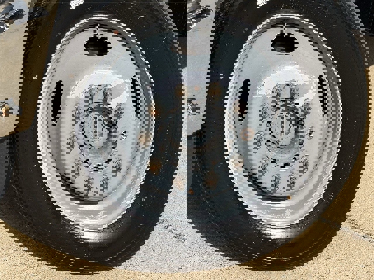 Used 2016 Ford F550 XL image 8