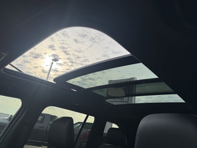 New 2025 Jeep Grand Cherokee Limited w/ Trailer Tow Package image 27