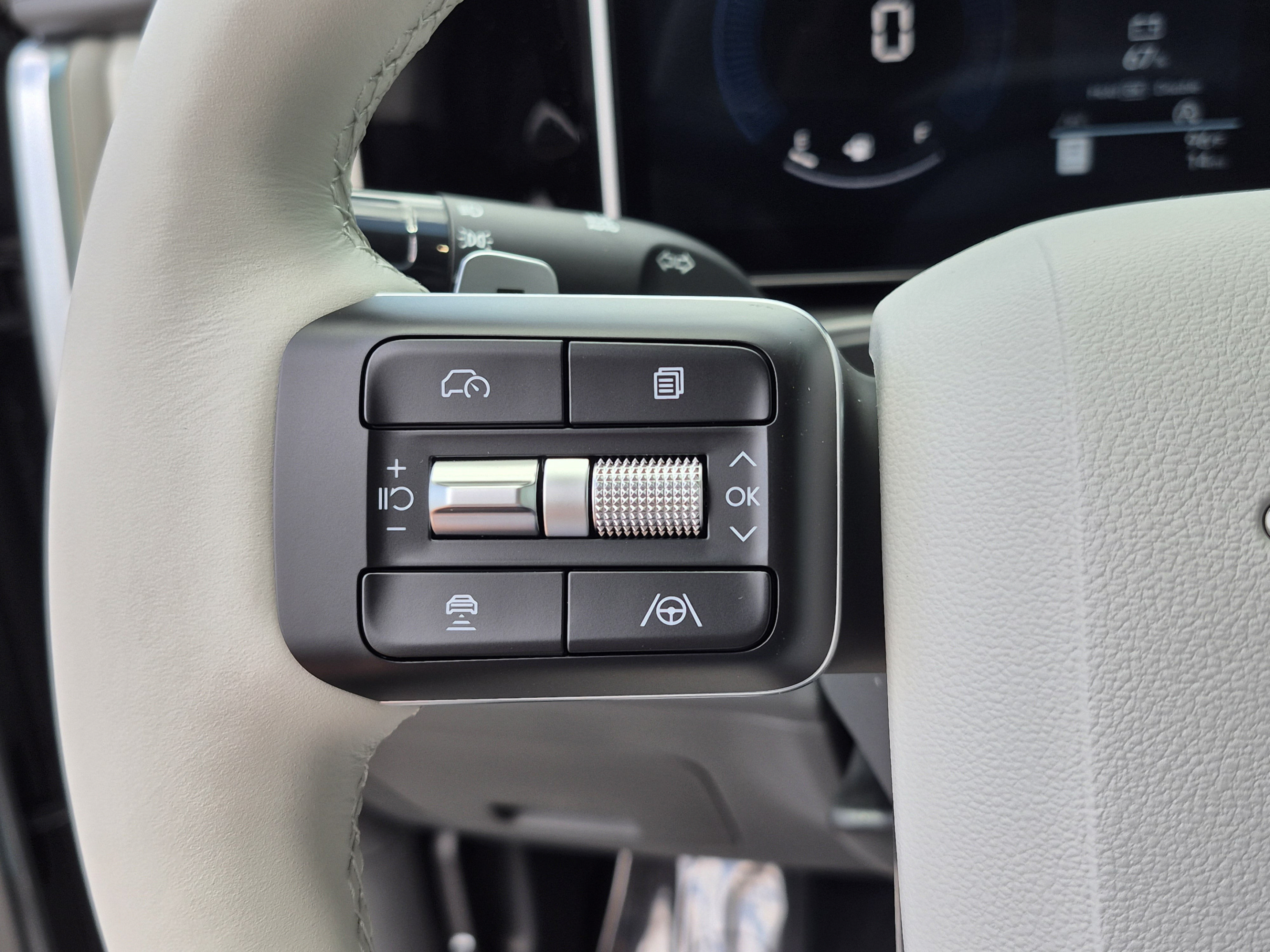 New 2027 Hyundai Santa Fe SE FWD image 31