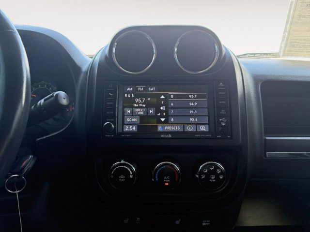 Used 2014 Jeep Patriot Latitude w/ Sun/Sound Group AWD/4WD image 12