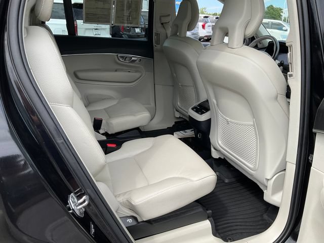 Used 2020 Volvo XC90 T6 Momentum AWD/4WD image 22