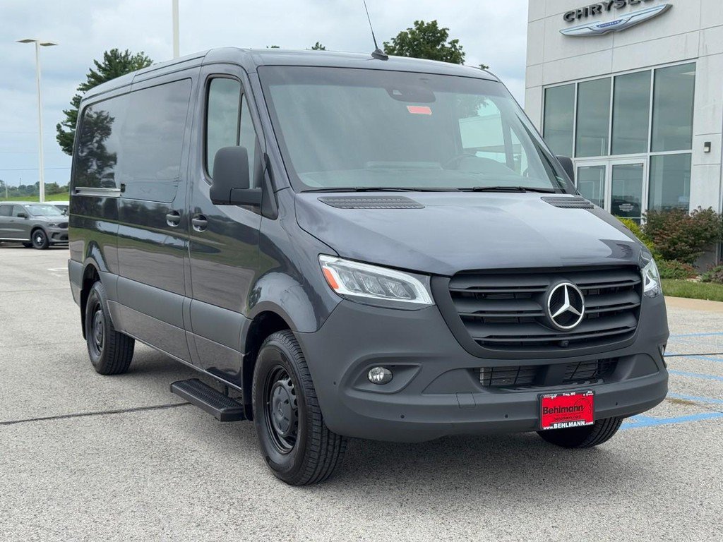 Used 2024 Mercedes-Benz Sprinter 2500 video 2
