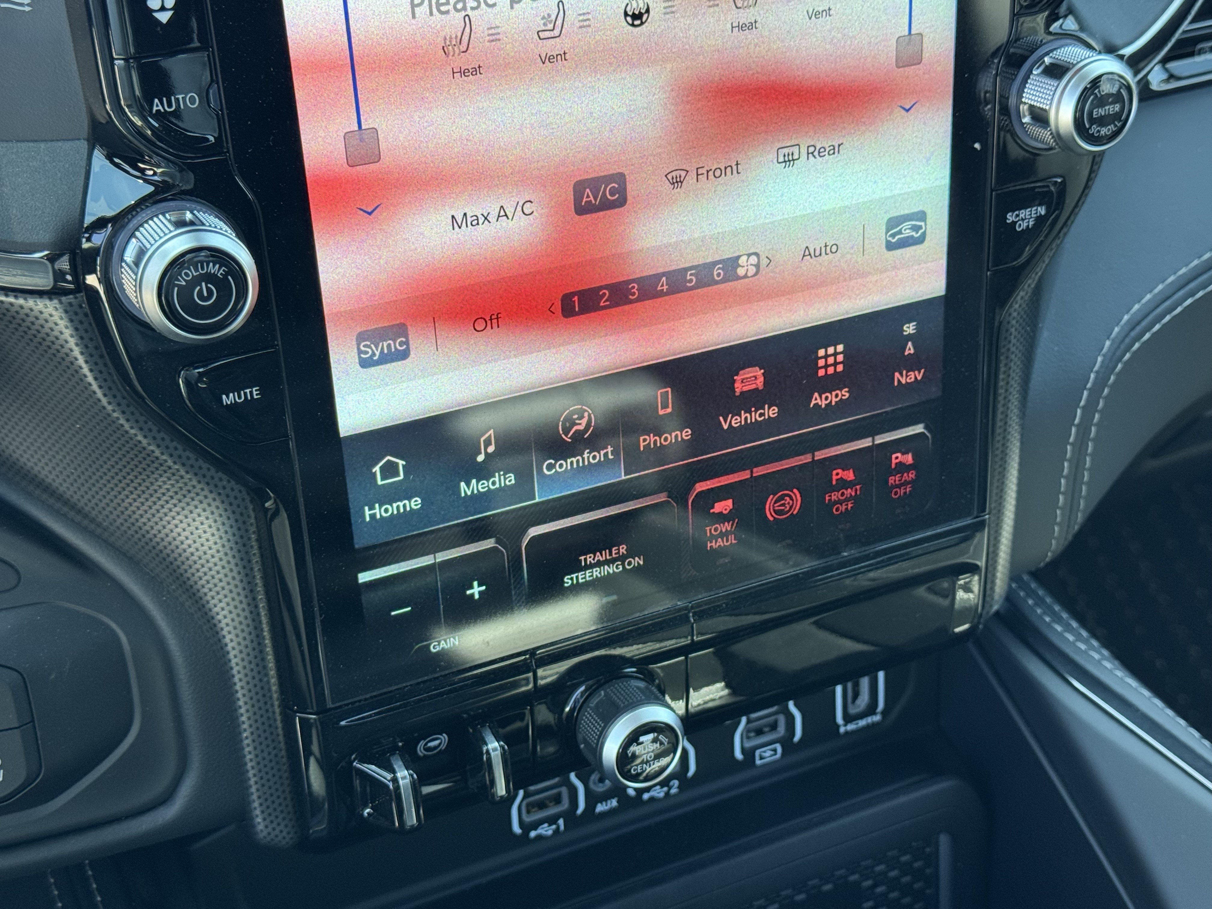 New 2026 RAM 3500 Limited AWD/4WD image 19
