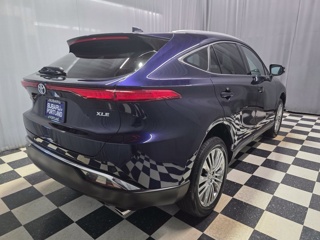 Used 2023 Toyota Venza XLE AWD/4WD image 4