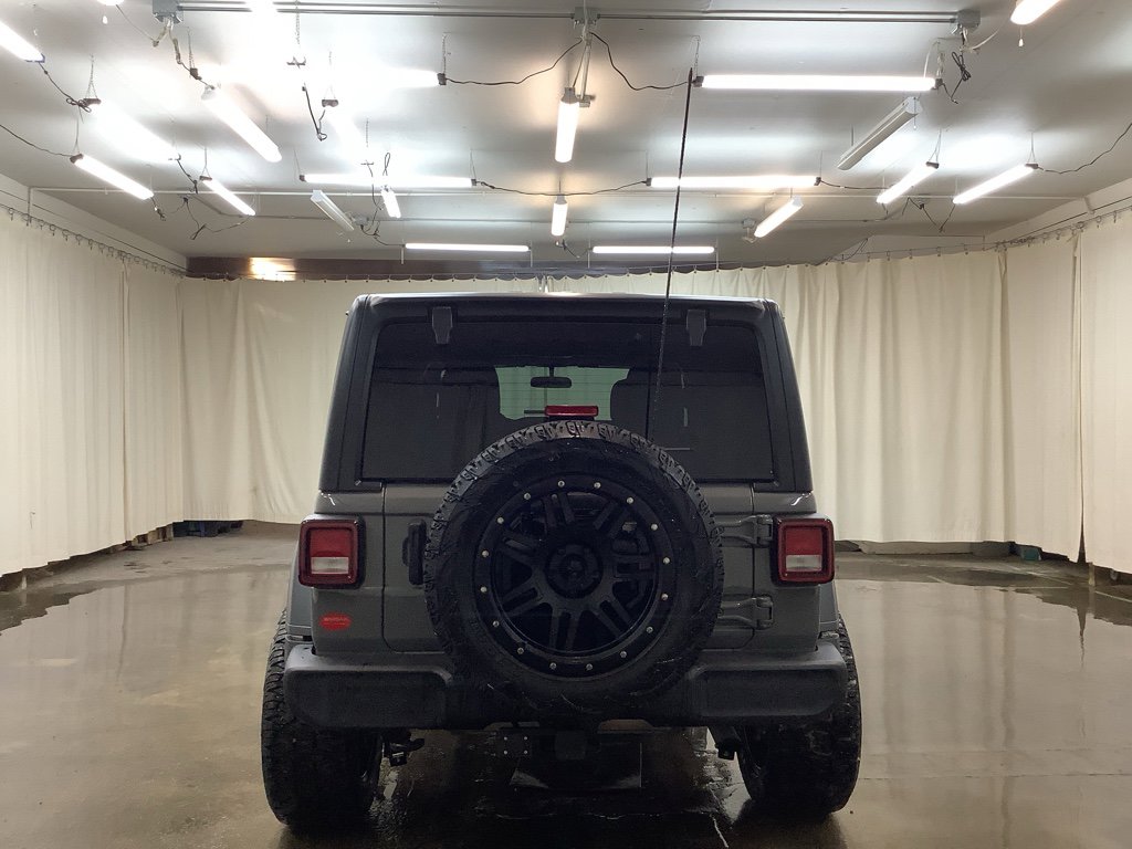 Used 2023 Jeep Wrangler Sport S image 7