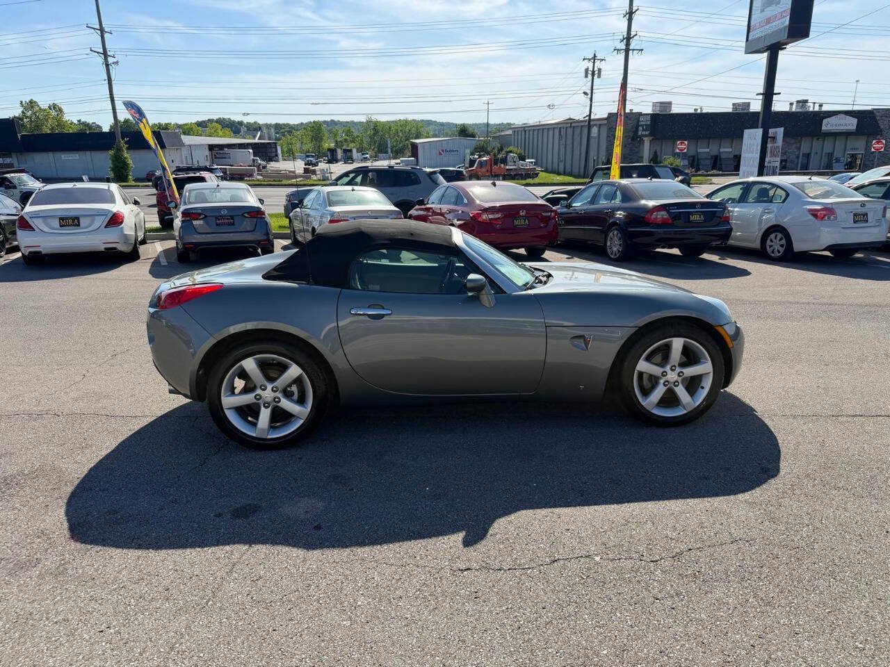 Used 2006 Pontiac Solstice Convertible w/ Premium Package RWD image 5