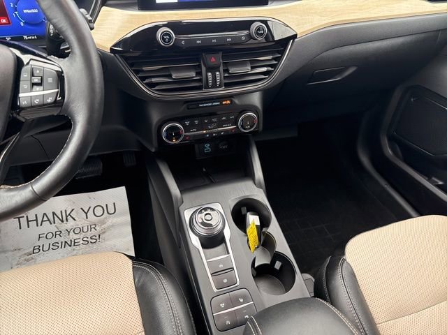 Used 2022 Ford Escape Titanium w/ Titanium Elite Package AWD/4WD image 23