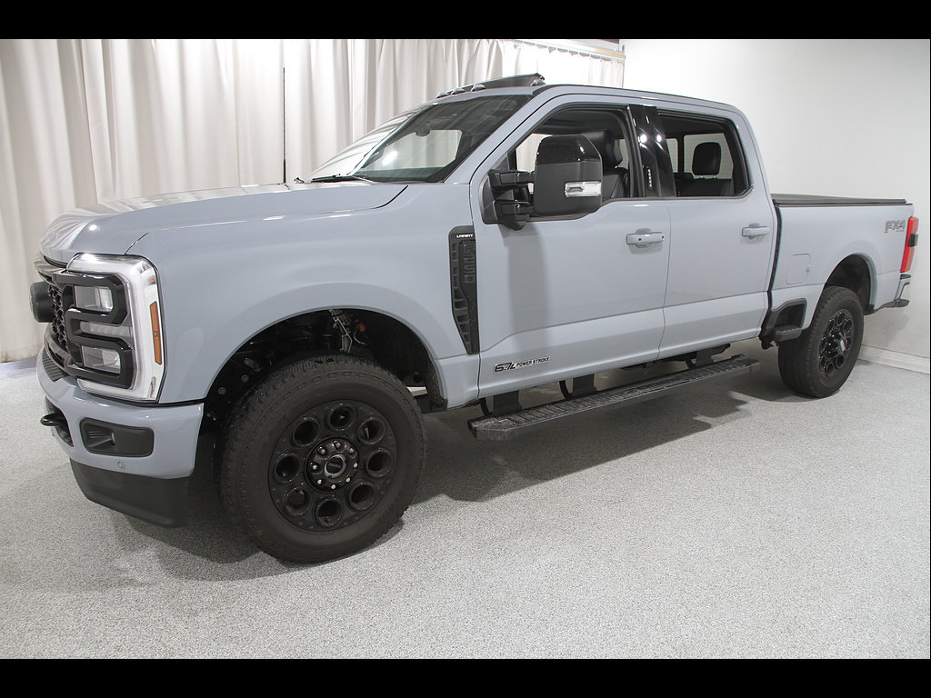 Used 2026 Ford F250 Lariat w/ Black Appearance Package AWD/4WD image 3