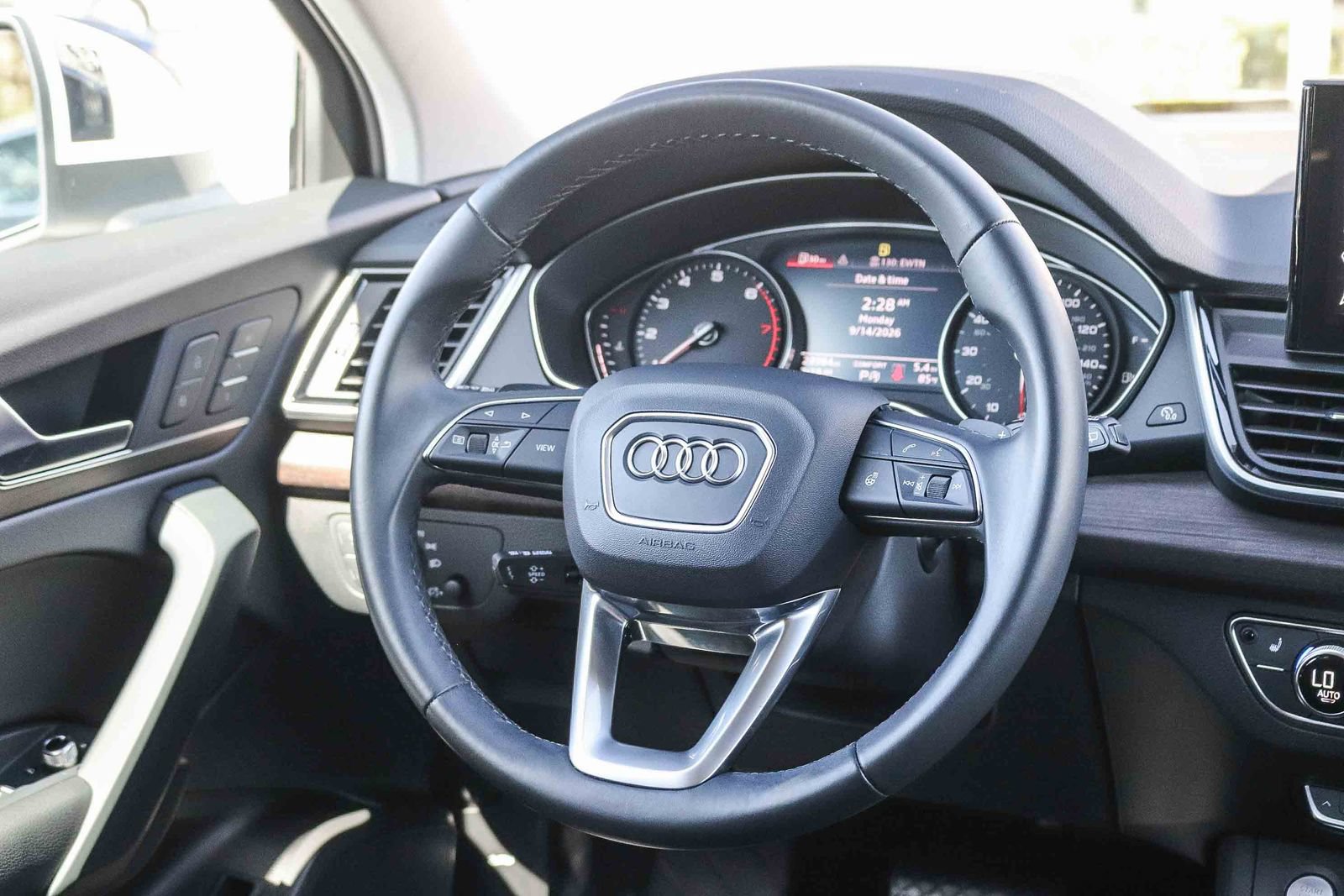 Certified 2023 Audi Q5 Premium w/ Convenience Package AWD/4WD image 17