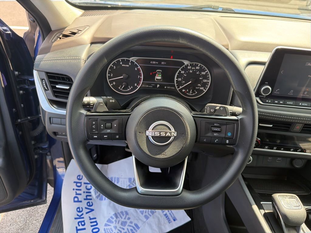 Used 2023 Nissan Rogue SV image 18