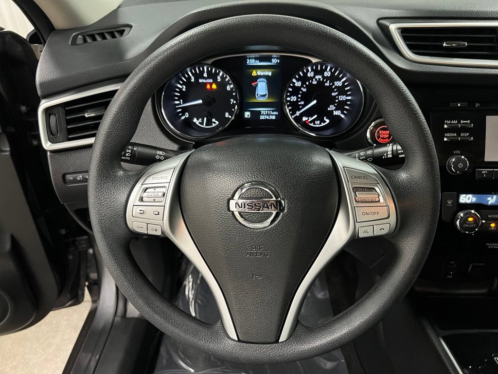 Used 2016 Nissan Rogue SV AWD/4WD image 17