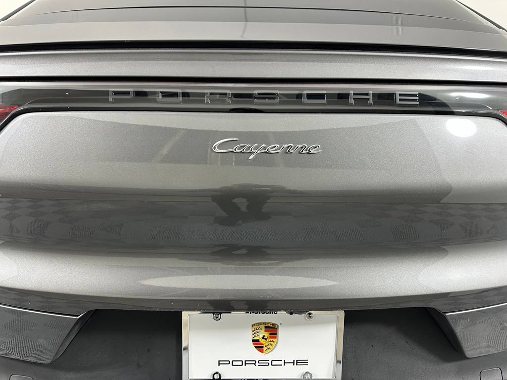 Certified 2023 Porsche Cayenne Coupe AWD/4WD image 14