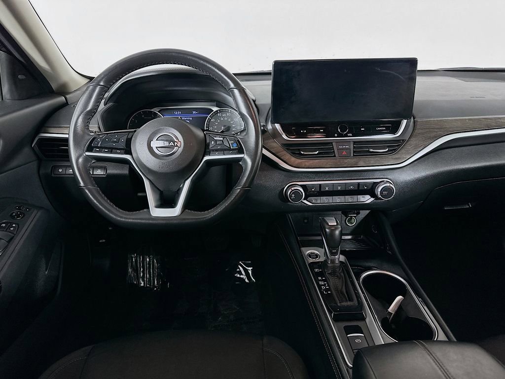 Used 2024 Nissan Altima 2.5 SV w/ SV Premium Package image 32