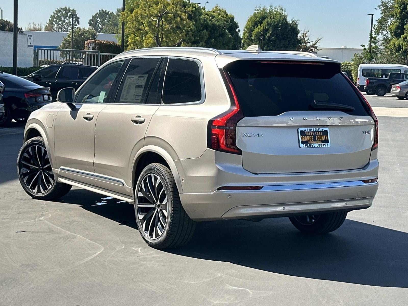 New 2026 Volvo XC90 T8 Plus w/ Protection Package Premier AWD/4WD image 5