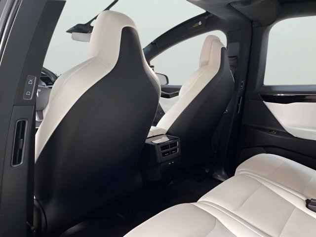 Used 2018 Tesla Model X 75D AWD/4WD image 33