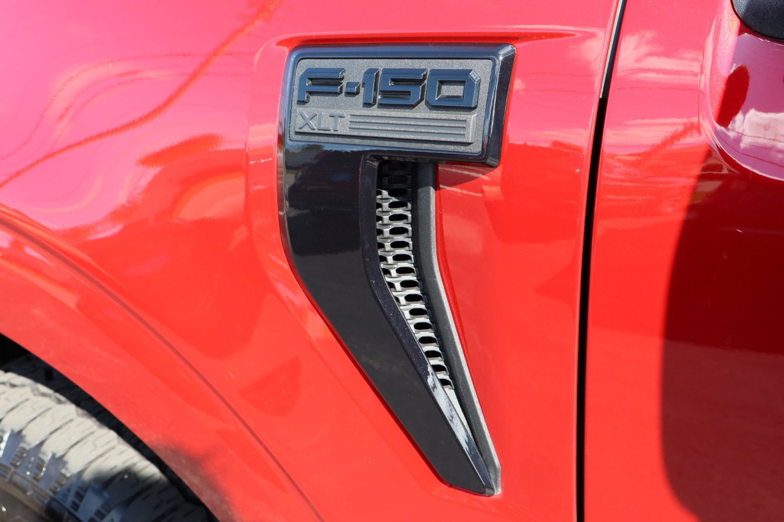 Used 2024 Ford F150 XLT w/ Equipment Group 302A MID AWD/4WD image 12