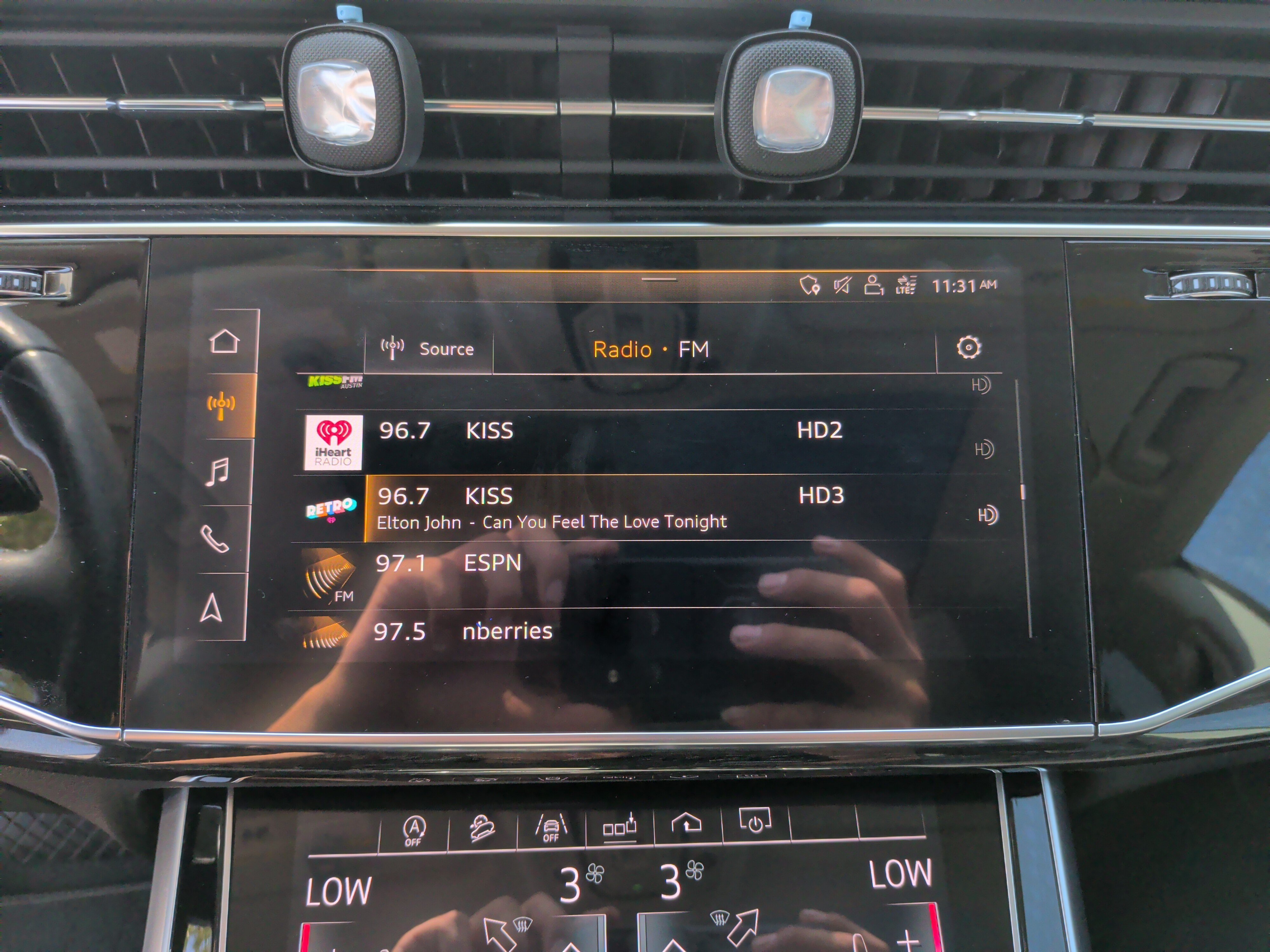 Used 2019 Audi Q8 Premium Plus AWD/4WD image 22