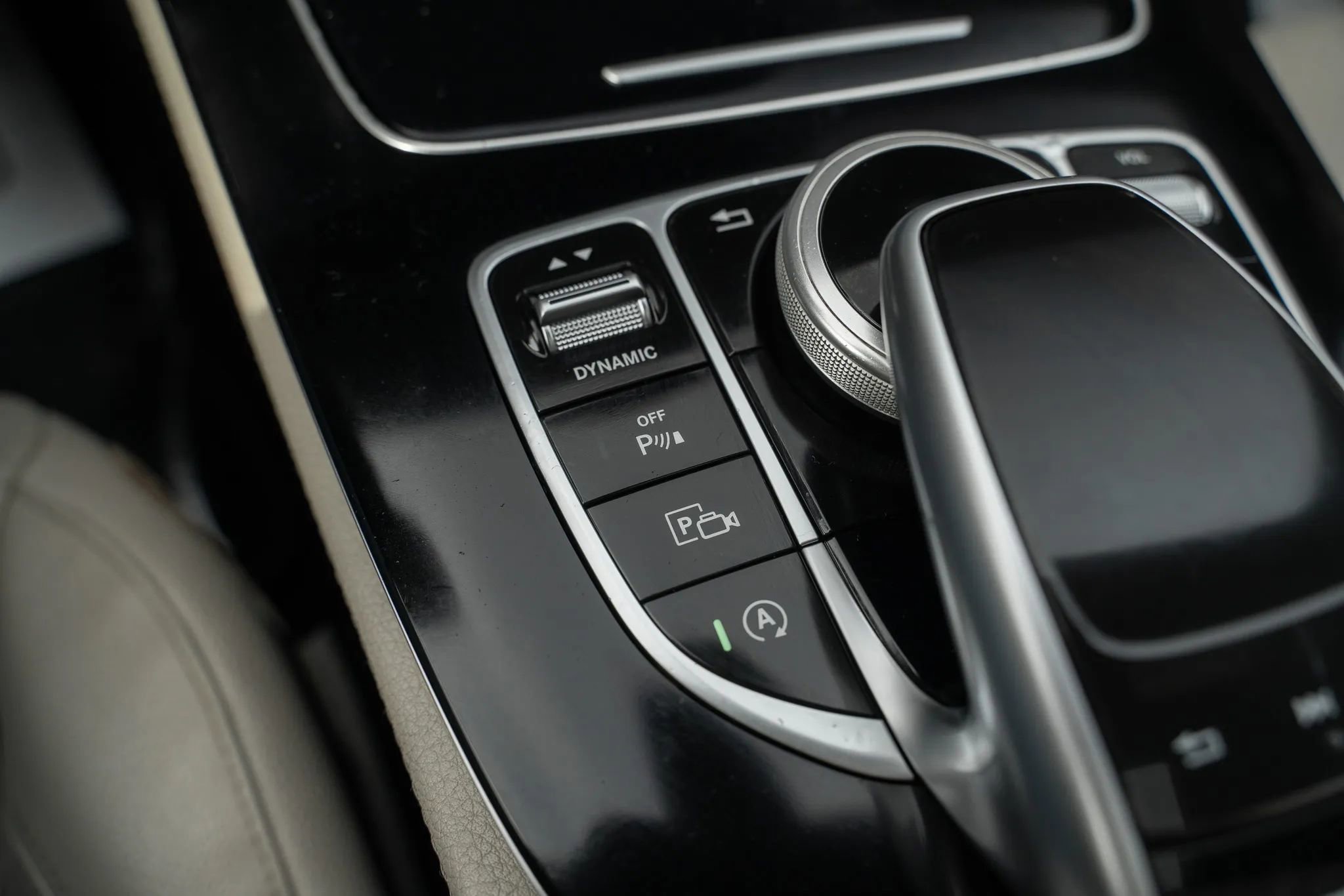 Used 2018 Mercedes-Benz E 300 4MATIC image 28