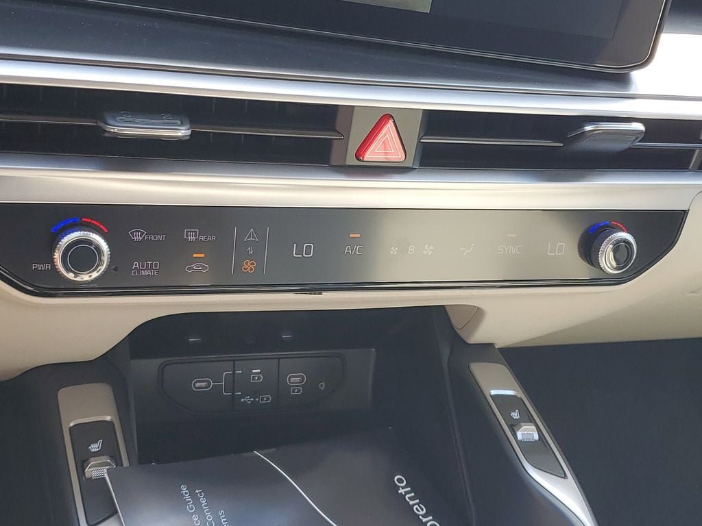 New 2026 Kia Sorento S w/ S Panoramic Sunroof Package FWD image 18