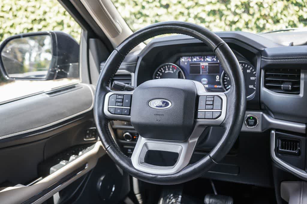 Used 2024 Ford Expedition XLT AWD/4WD image 14