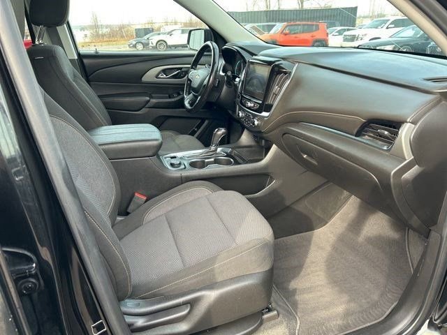 Used 2020 Chevrolet Traverse LT image 42