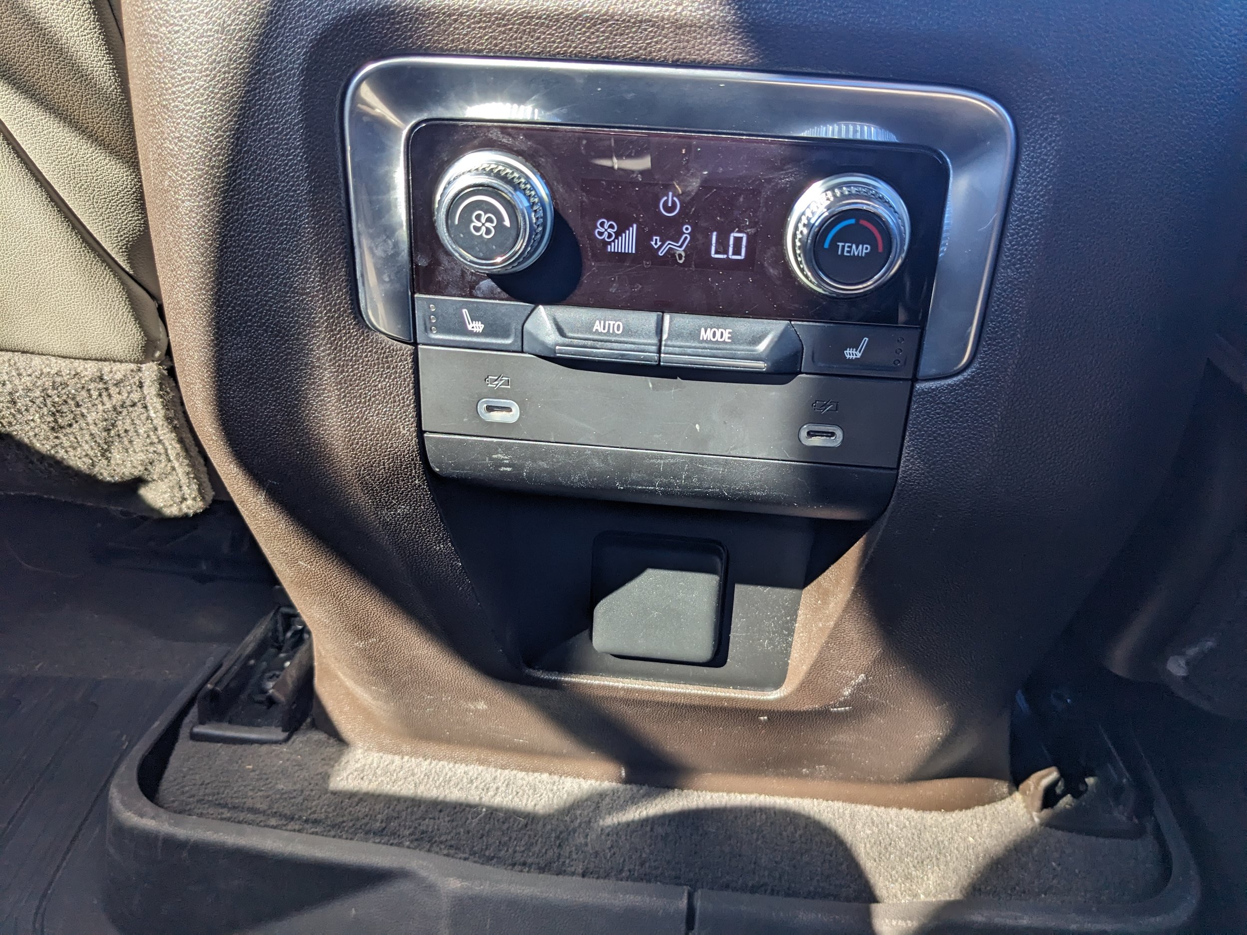 Used 2021 GMC Yukon SLT w/ SLT Luxury Plus Package AWD/4WD image 42