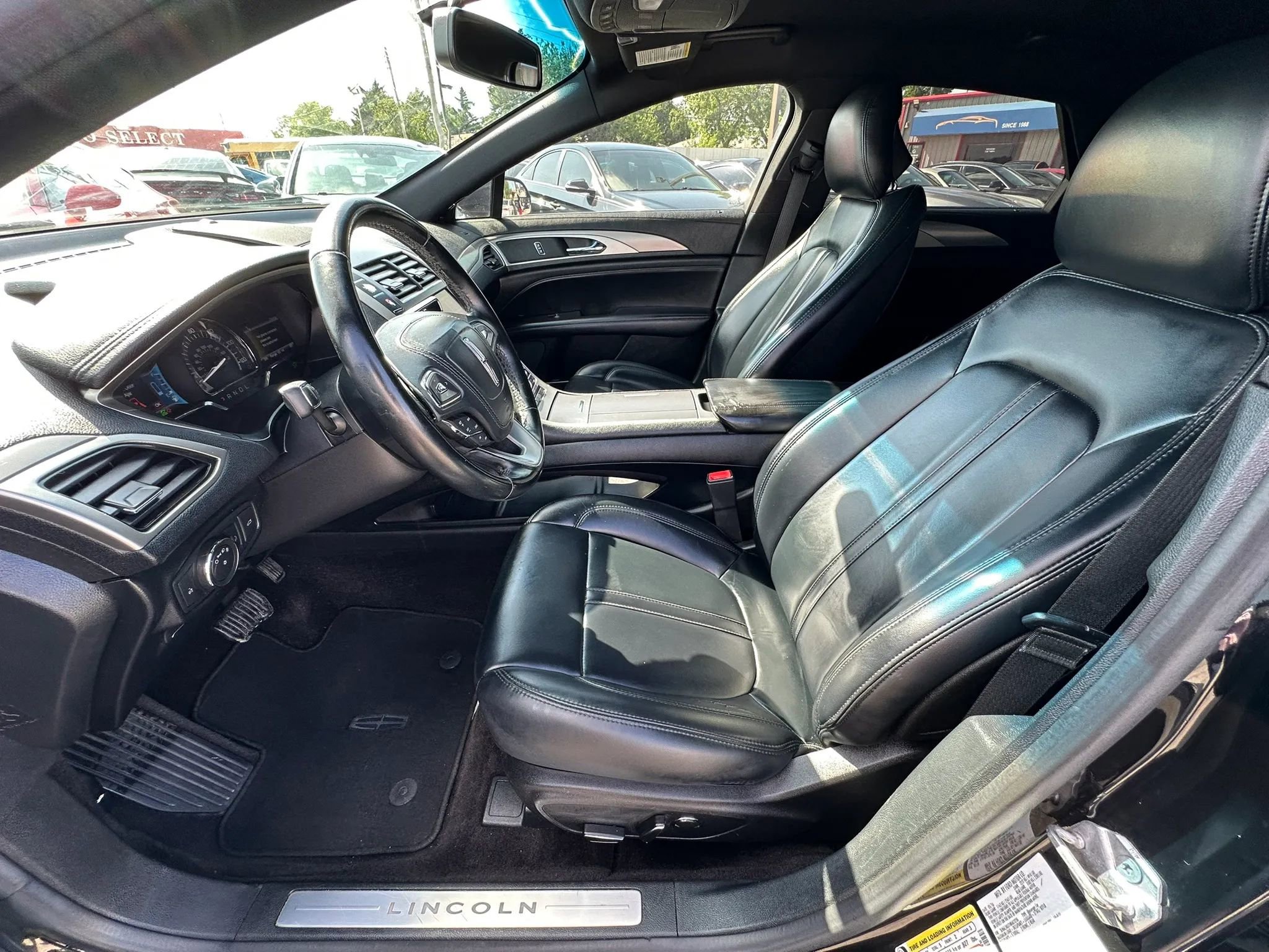 Used 2017 Lincoln MKZ Premiere FWD image 10