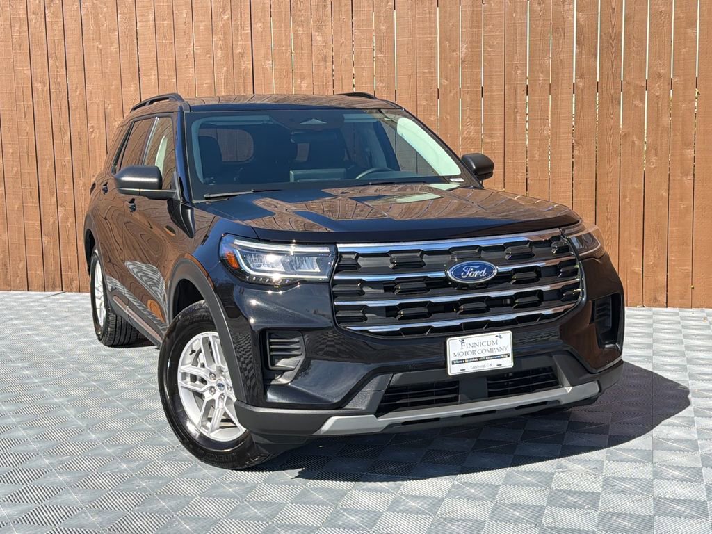 Used 2025 Ford Explorer Active image 13