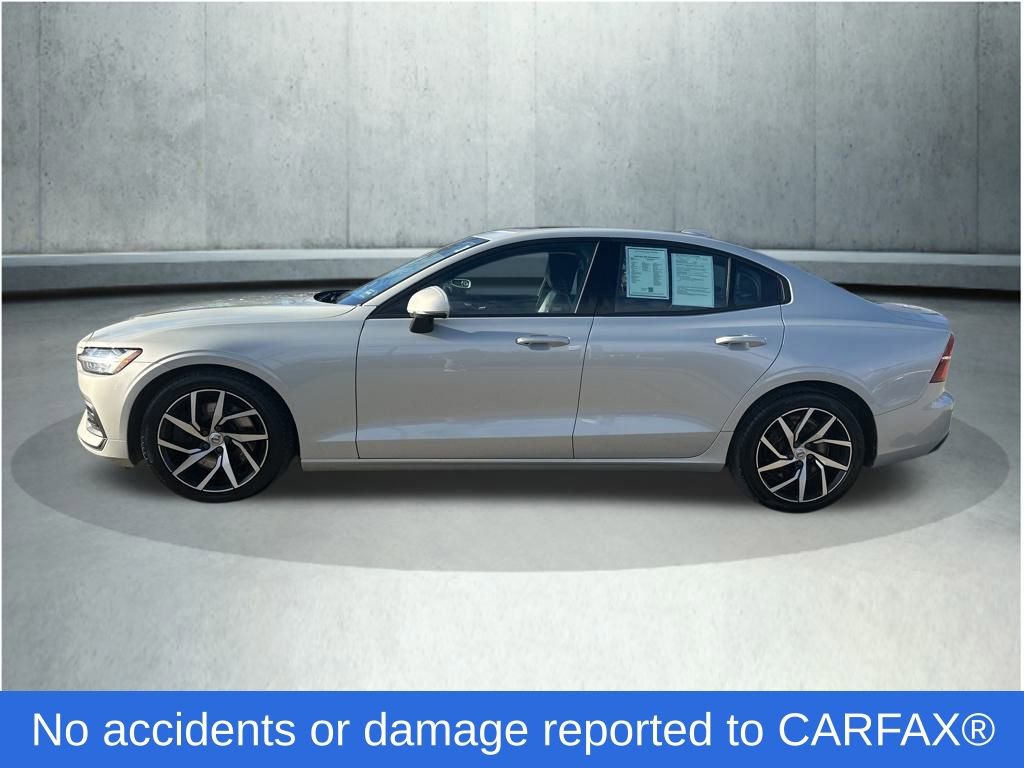 Used 2020 Volvo S60 T6 Momentum image 2