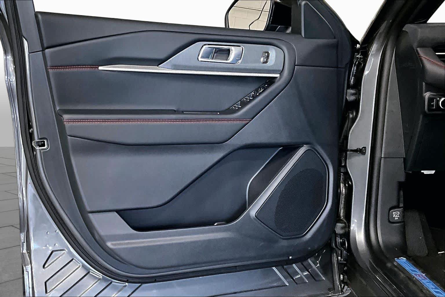 New 2026 Ford Explorer ST-Line RWD image 10