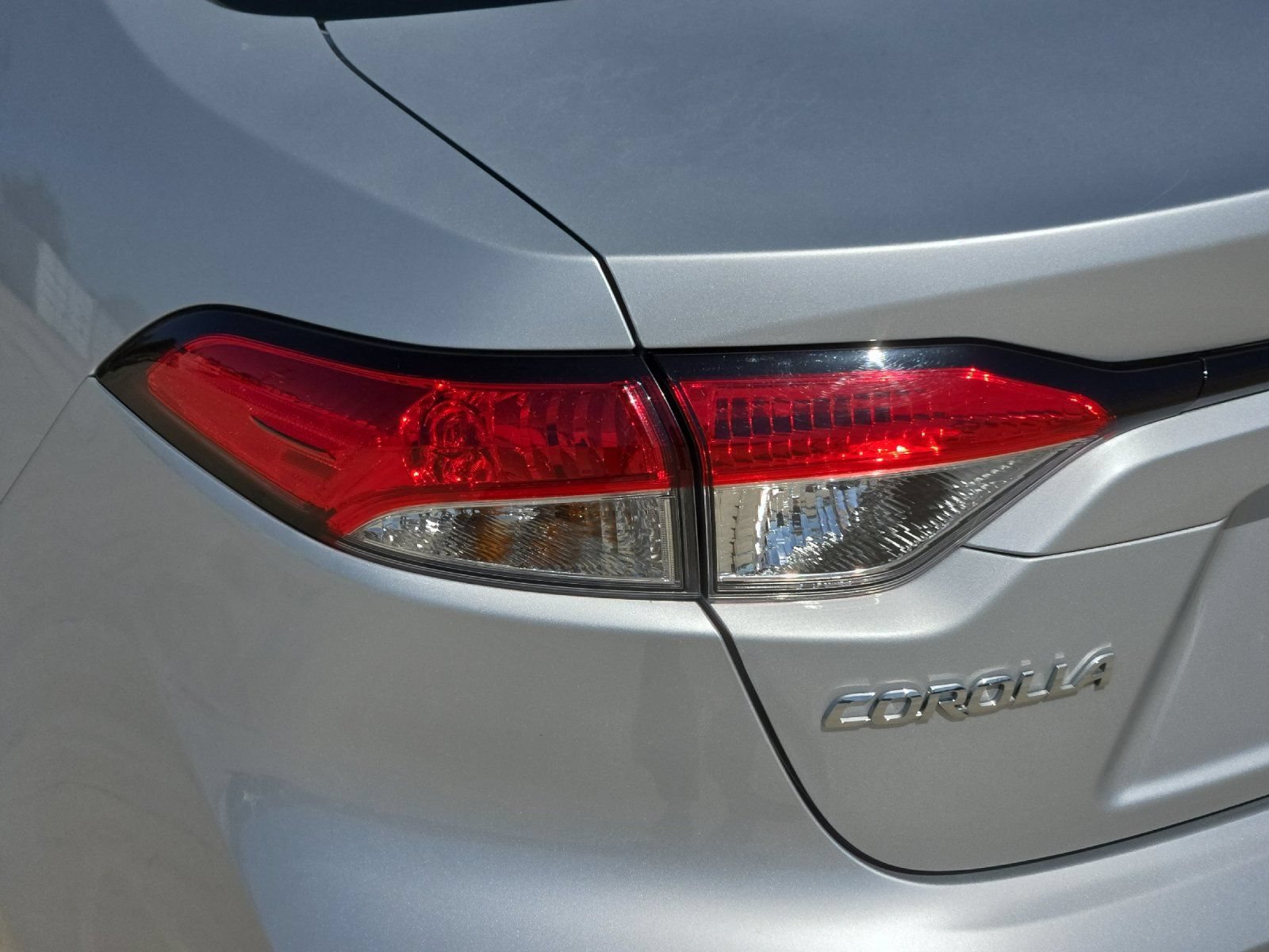 Used 2024 Toyota Corolla LE FWD image 23